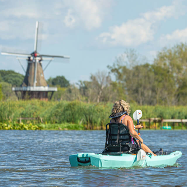 Kajaktour vor Windmill Island in Holland, Michigan